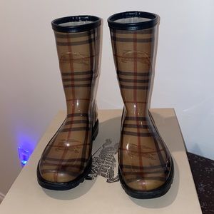 Burberry Boots